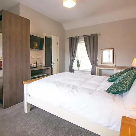 Bed & Breakfast Millmasters House At The Riverbank Restaurant *