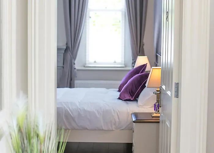 Bed & Breakfast Millmasters House At The Riverbank Restaurant